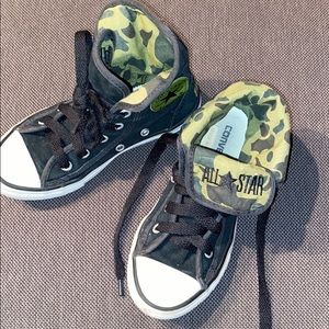 Camouflage Converse high top sneakers